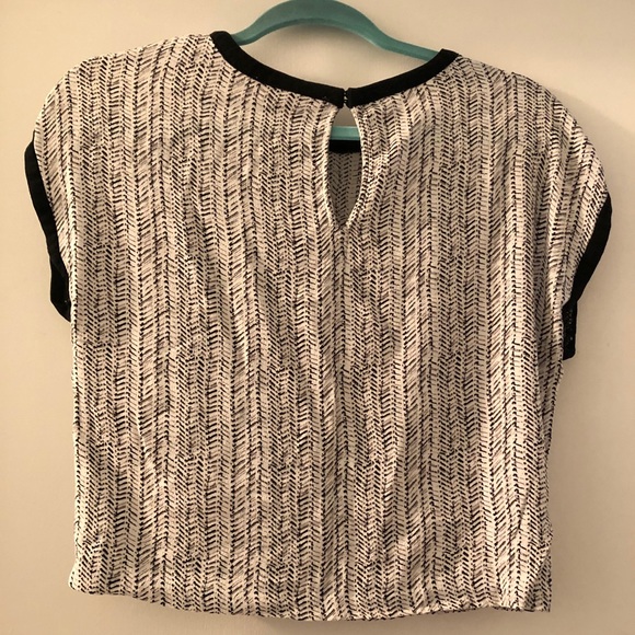 Top - Picture 2 of 3